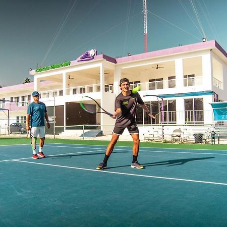 Cancun Tennis Inn Cancún Exteriör bild